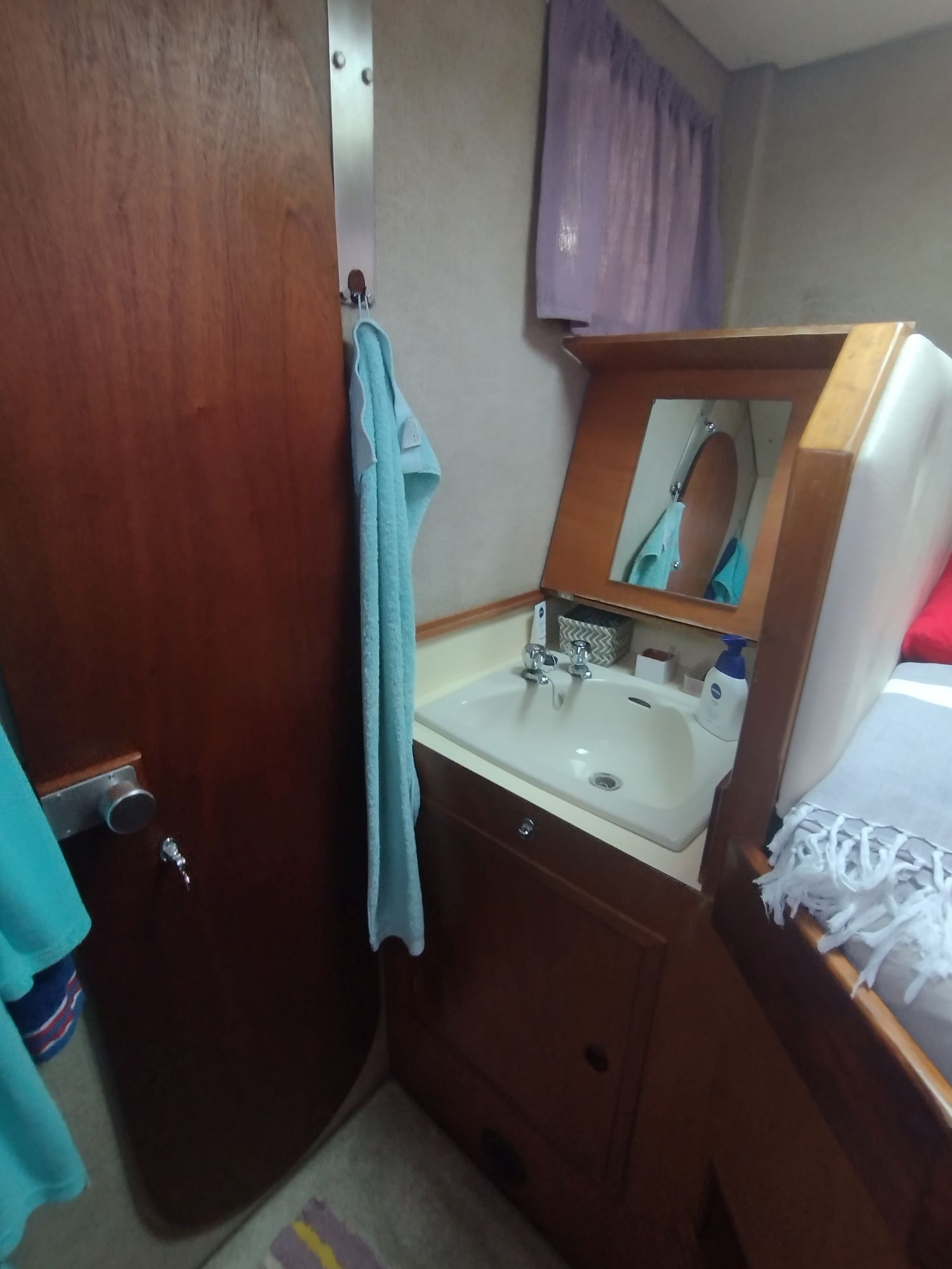 Waschbecken in der Stb-kabine